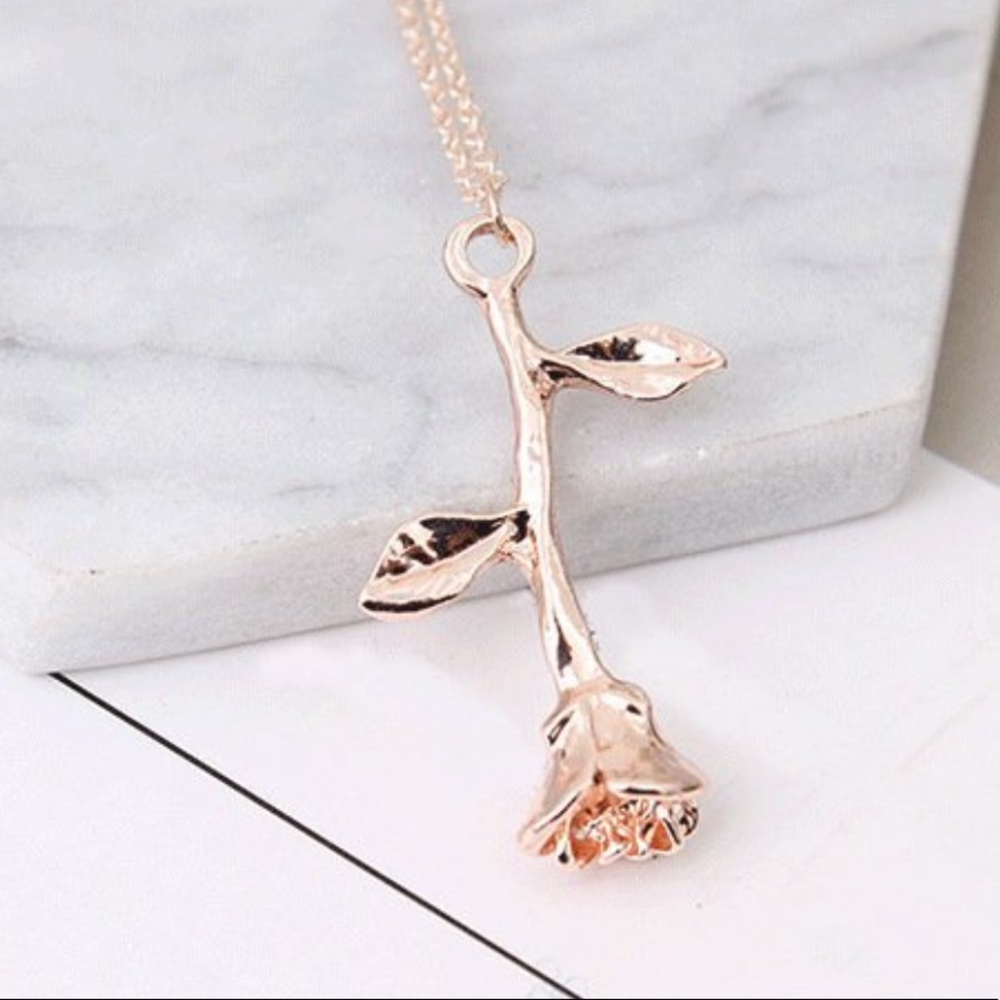 1 left! Rose 🌹 Gold Necklace - Picture 3 of 7